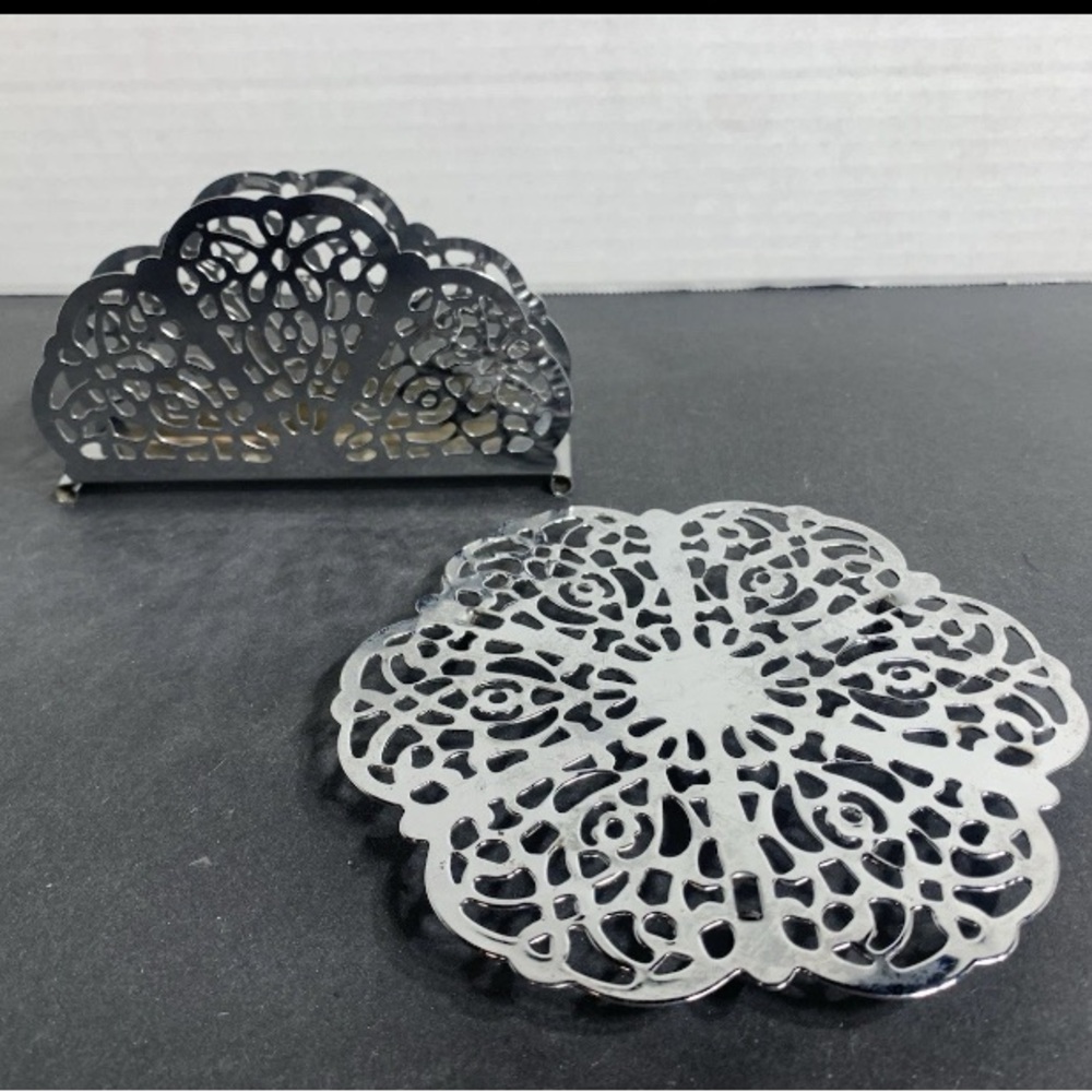 Vintage Silver plated Irvin Ware napkin holder and silver plated trivet no label